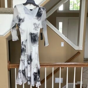 Komarov Dress Size M  NWT